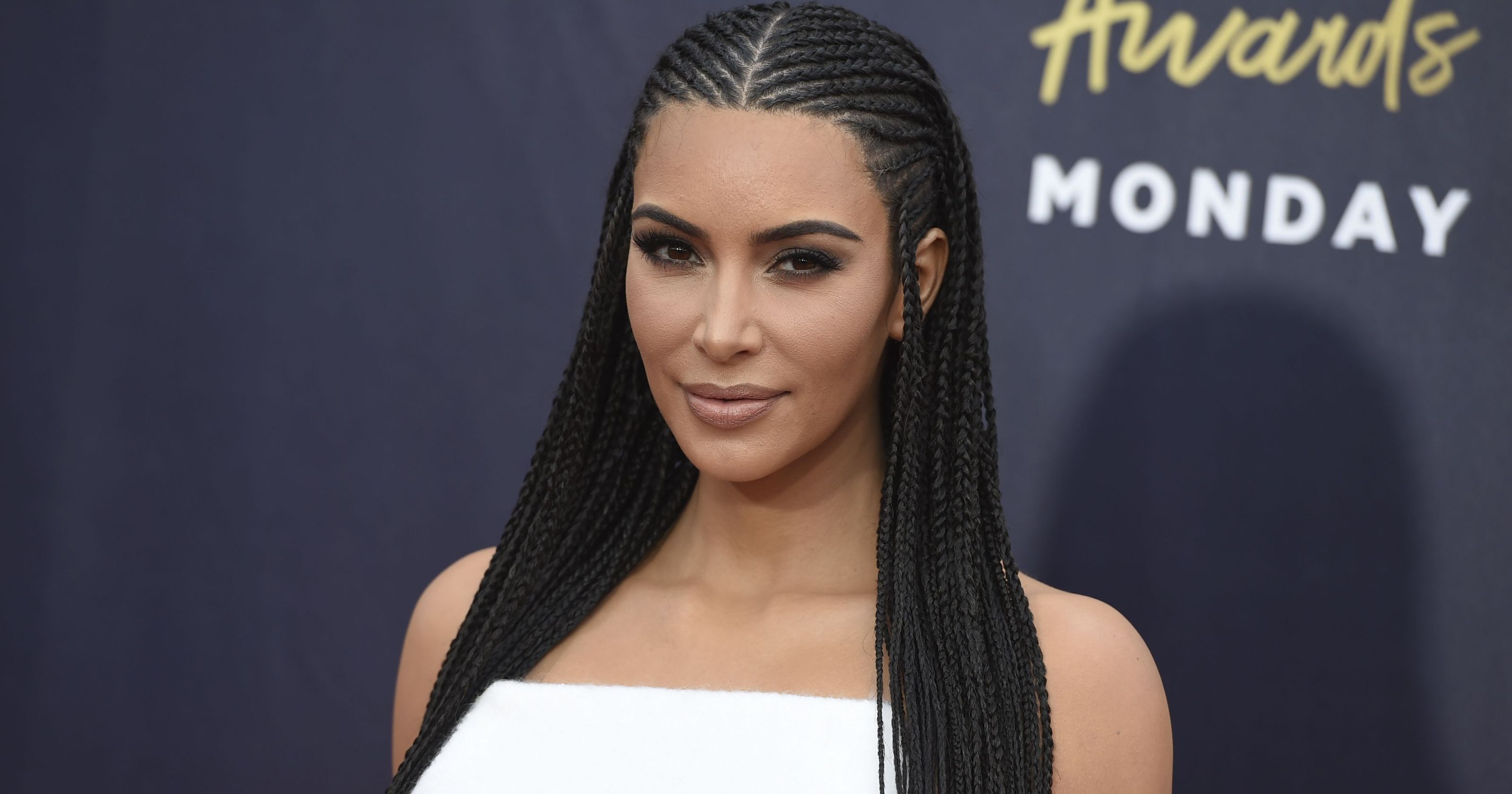 White Instagram Models Pretending To Be Black?