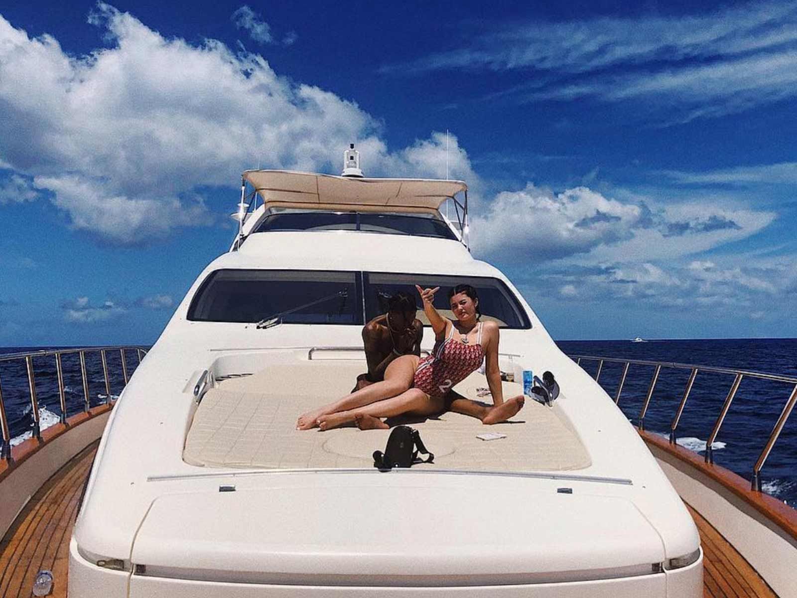 What I would buy if I won the Lottery; A Yacht